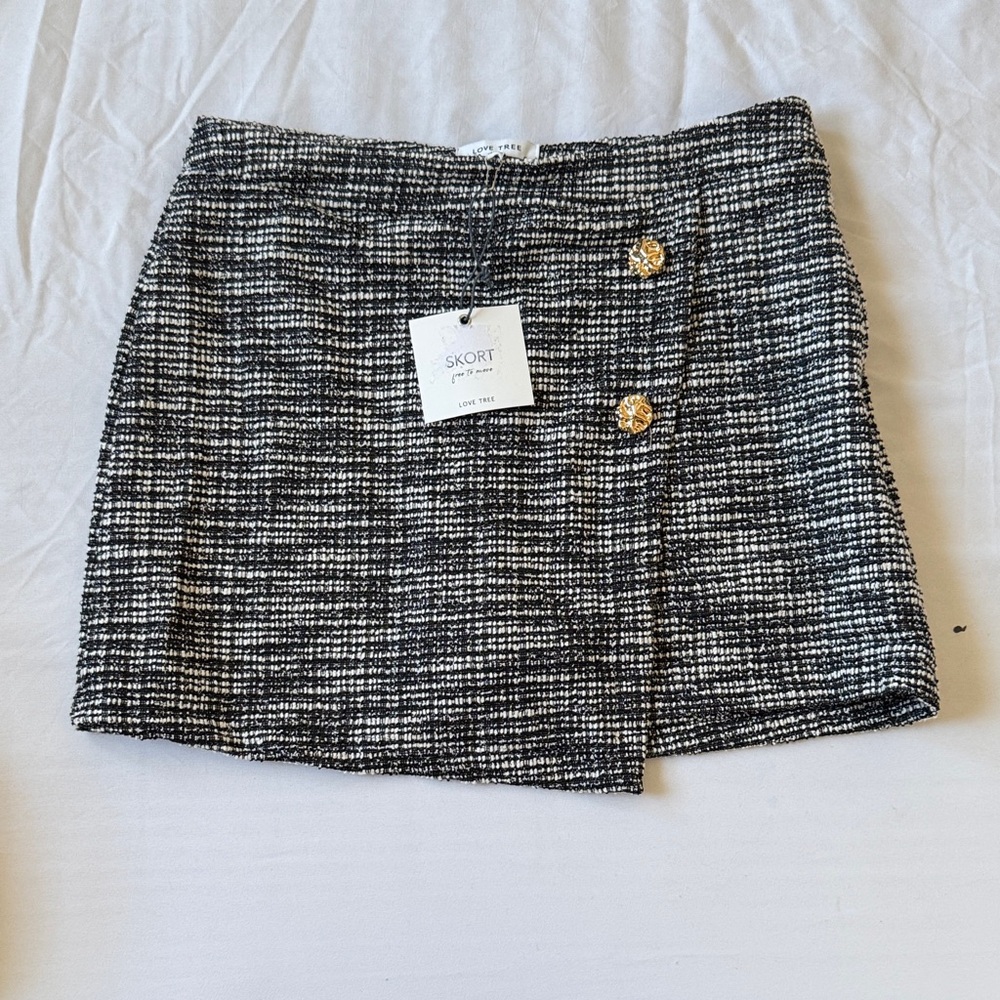 Chic Black and White Skirt